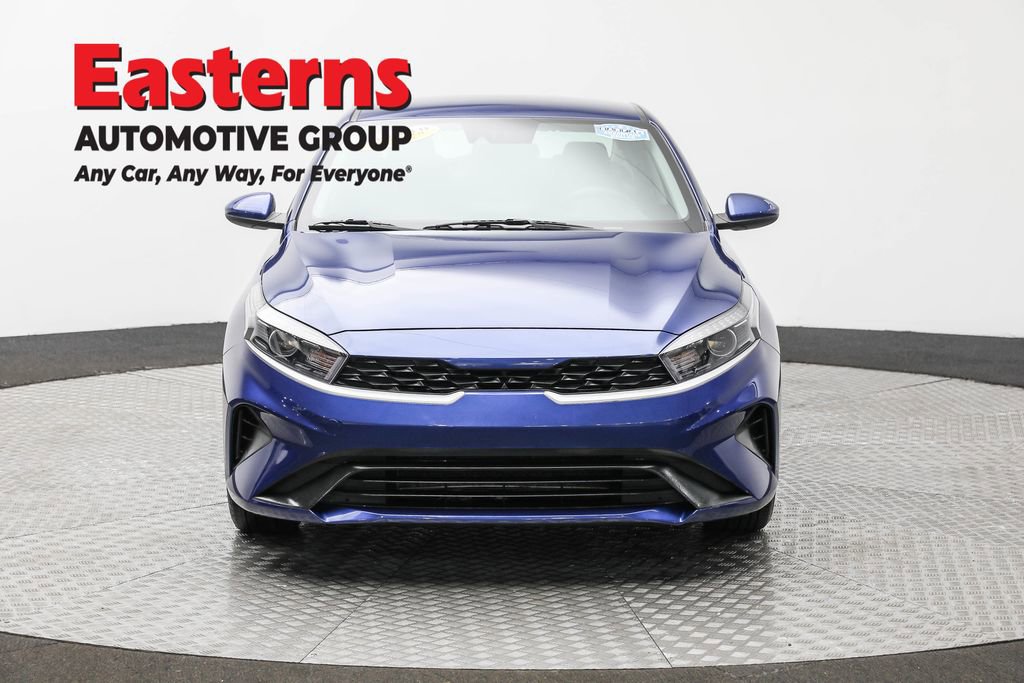 Used 2023 Kia Forte LXS image 2