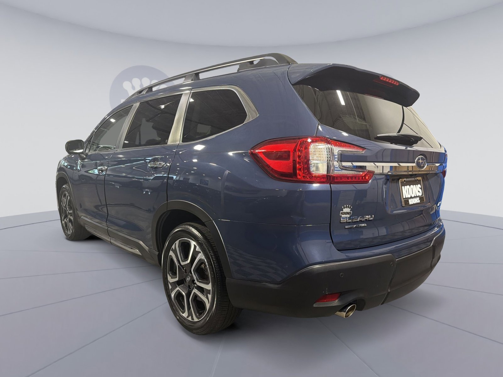 Used 2023 Subaru Ascent Touring AWD/4WD image 4