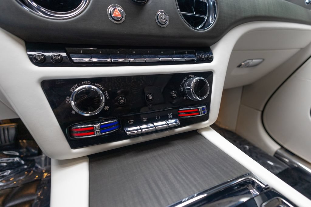 Used 2024 Rolls-Royce Spectre w/ Spectre Launch Package AWD/4WD image 27