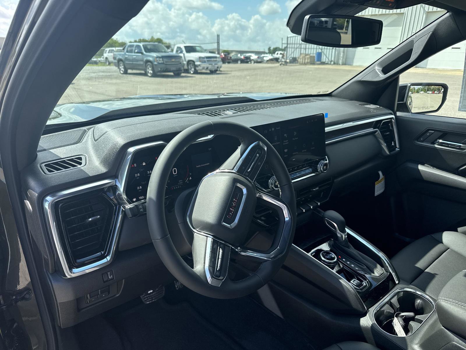 New 2025 GMC Canyon Elevation w/ Convenience Package image 10