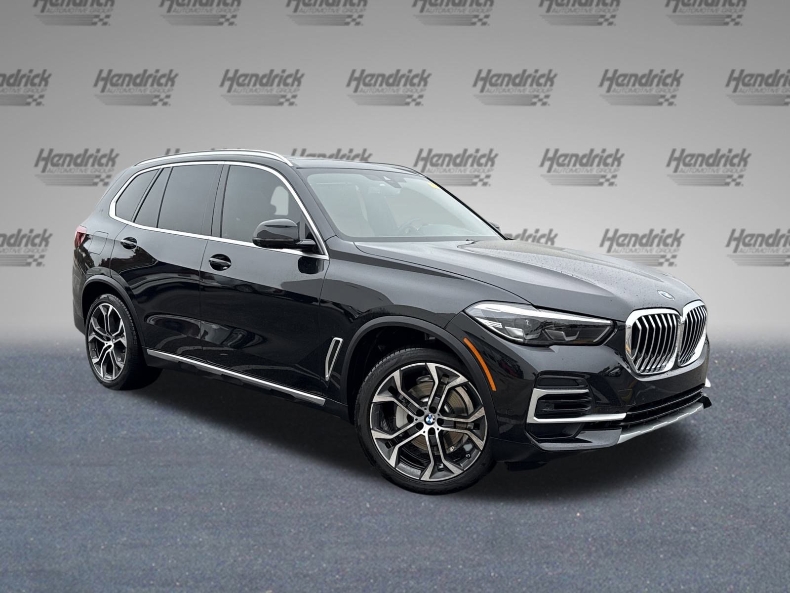 Certified 2023 BMW X5 sDrive40i w/ Premium Package image 2