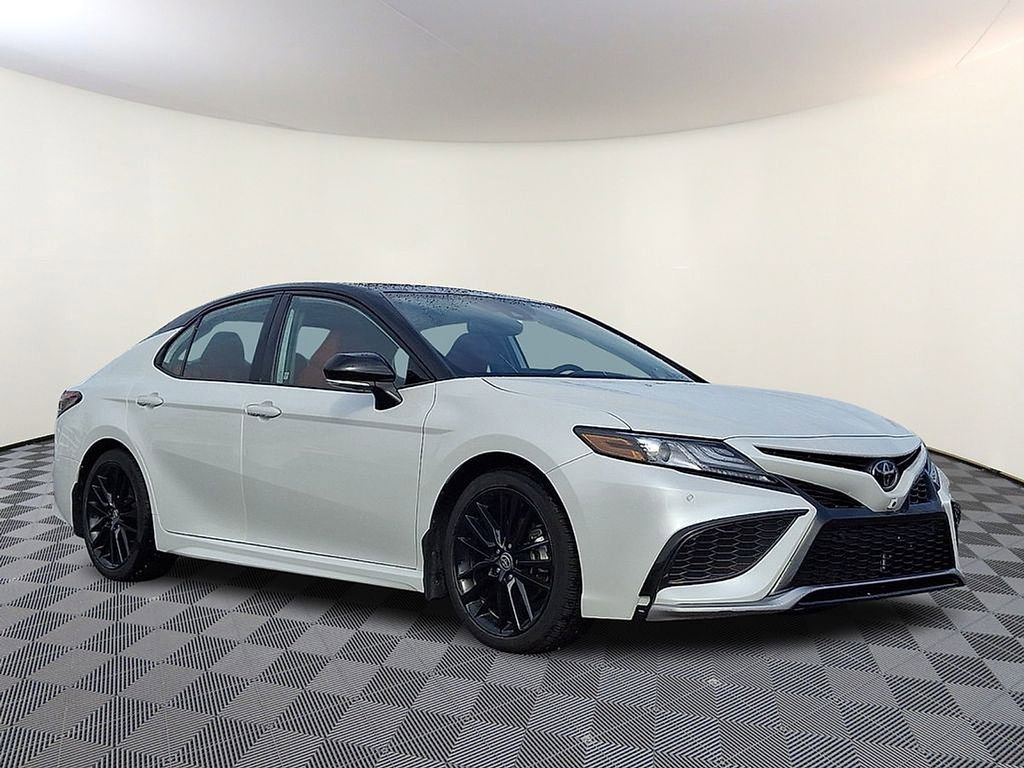 Used 2022 Toyota Camry XSE w/ Navigation Package AWD/4WD image 1