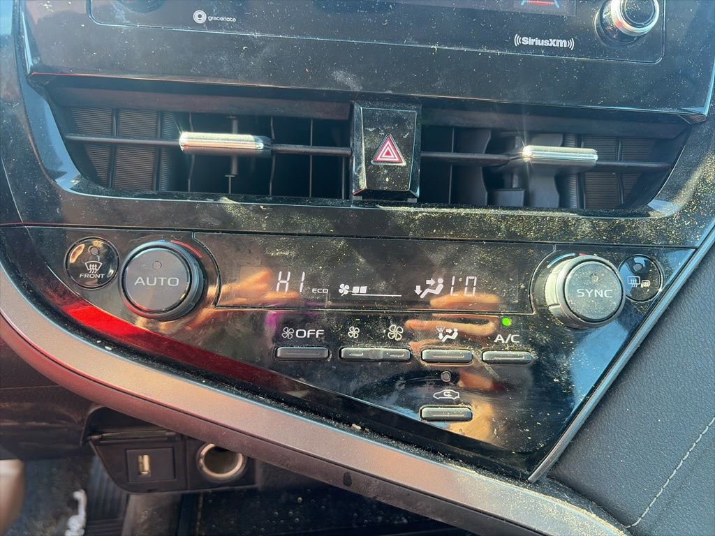 Used 2022 Toyota Camry SE image 20