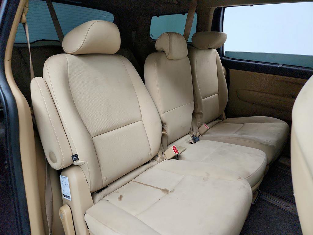 Used 2015 Kia Sedona LX w/ LX Convenience Package FWD image 23