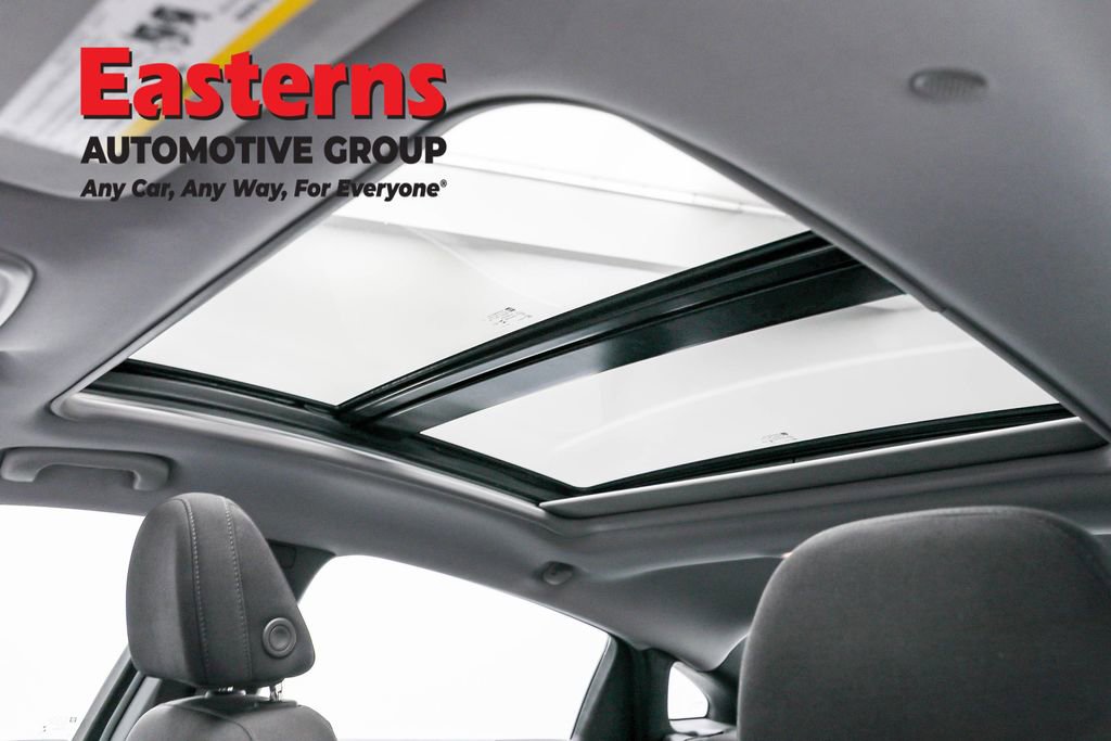 Used 2024 Chevrolet Malibu LT image 35