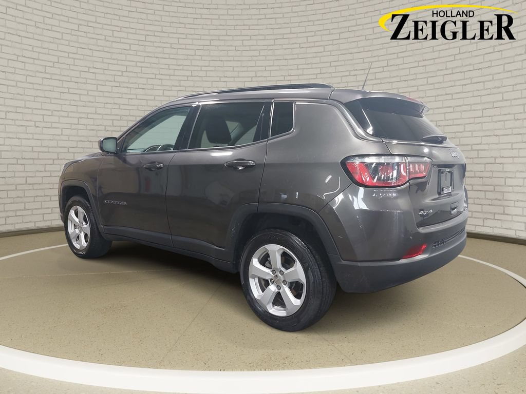 Used 2019 Jeep Compass Latitude w/ Cold Weather Group AWD/4WD image 7