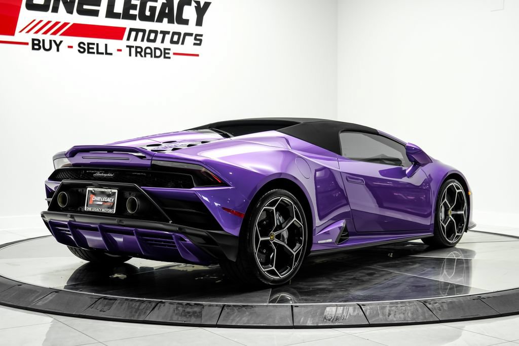 Used 2024 Lamborghini Huracan EVO AWD/4WD image 9