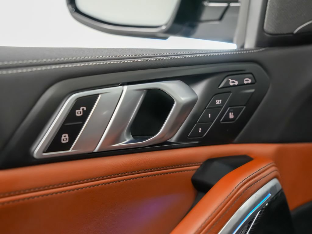 Used 2024 BMW X6 xDrive40i w/ Premium Package image 21