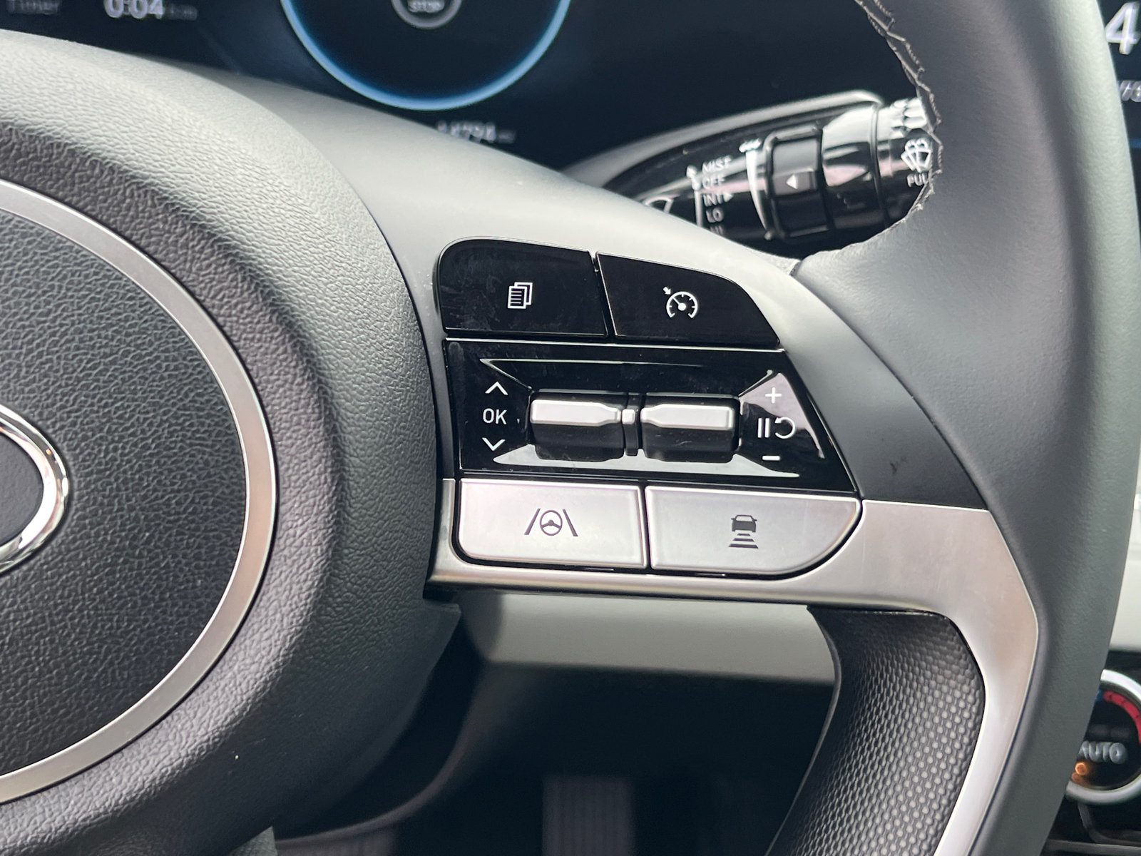 Certified 2023 Hyundai Elantra Limited FWD image 26