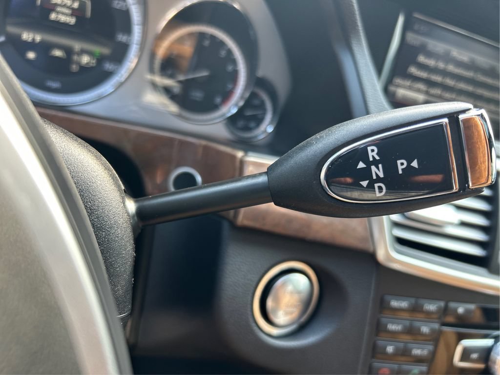 Used 2013 Mercedes-Benz E 350 Sedan image 50