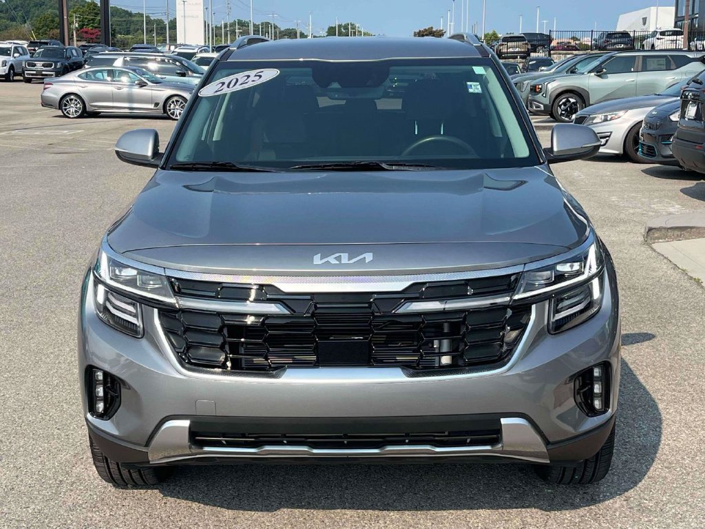 Used 2025 Kia Seltos SX AWD/4WD image 32