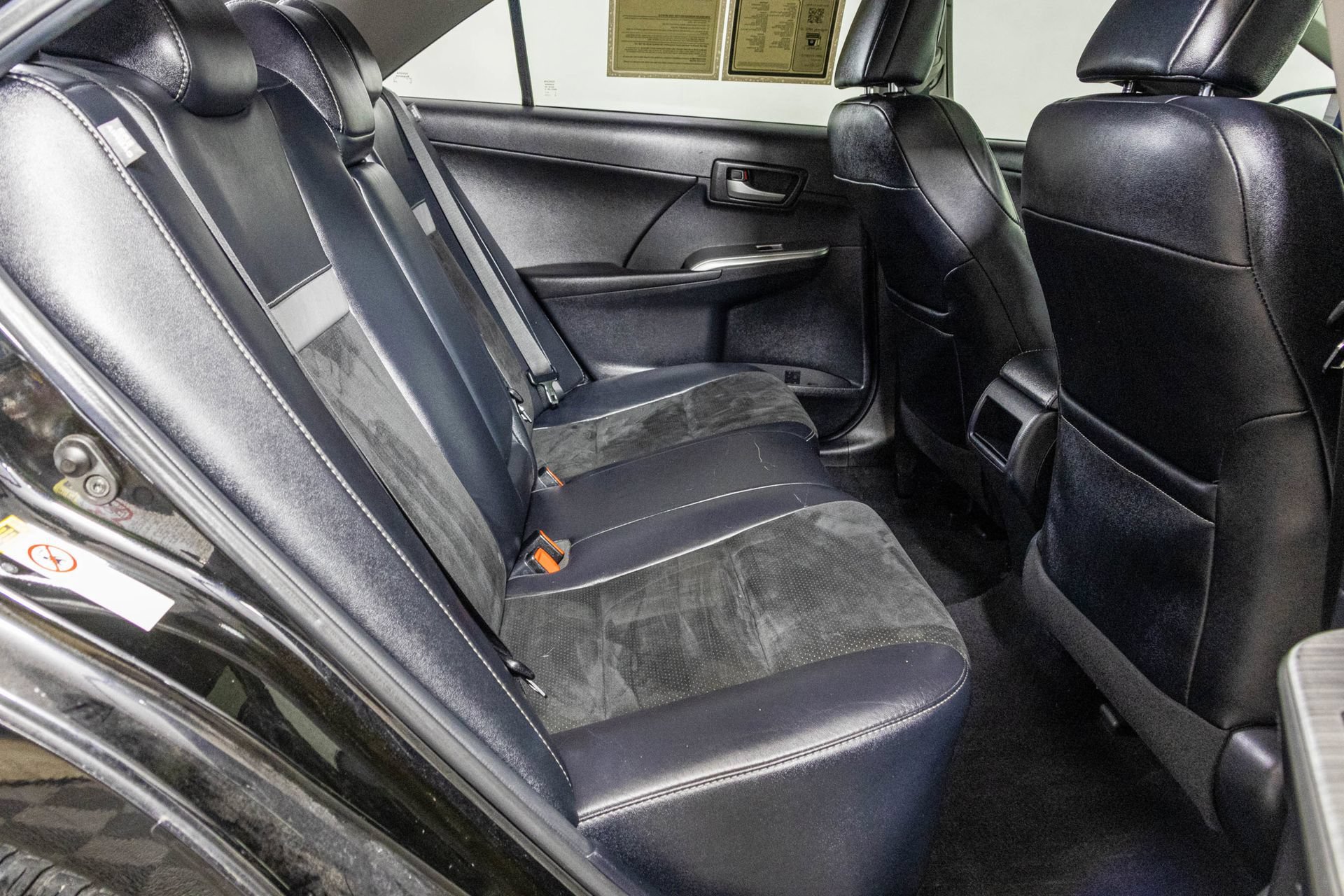Used 2012 Toyota Camry SE w/ Leather Pkg FWD image 44
