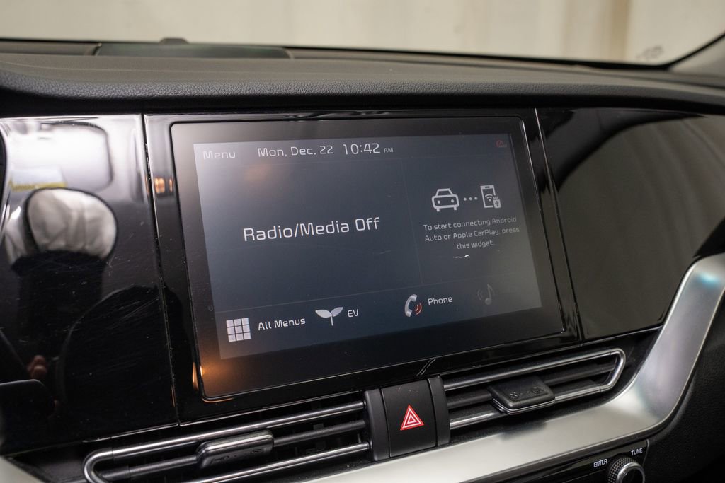 Used 2021 Kia Niro EX w/ Cold Weather Package image 12