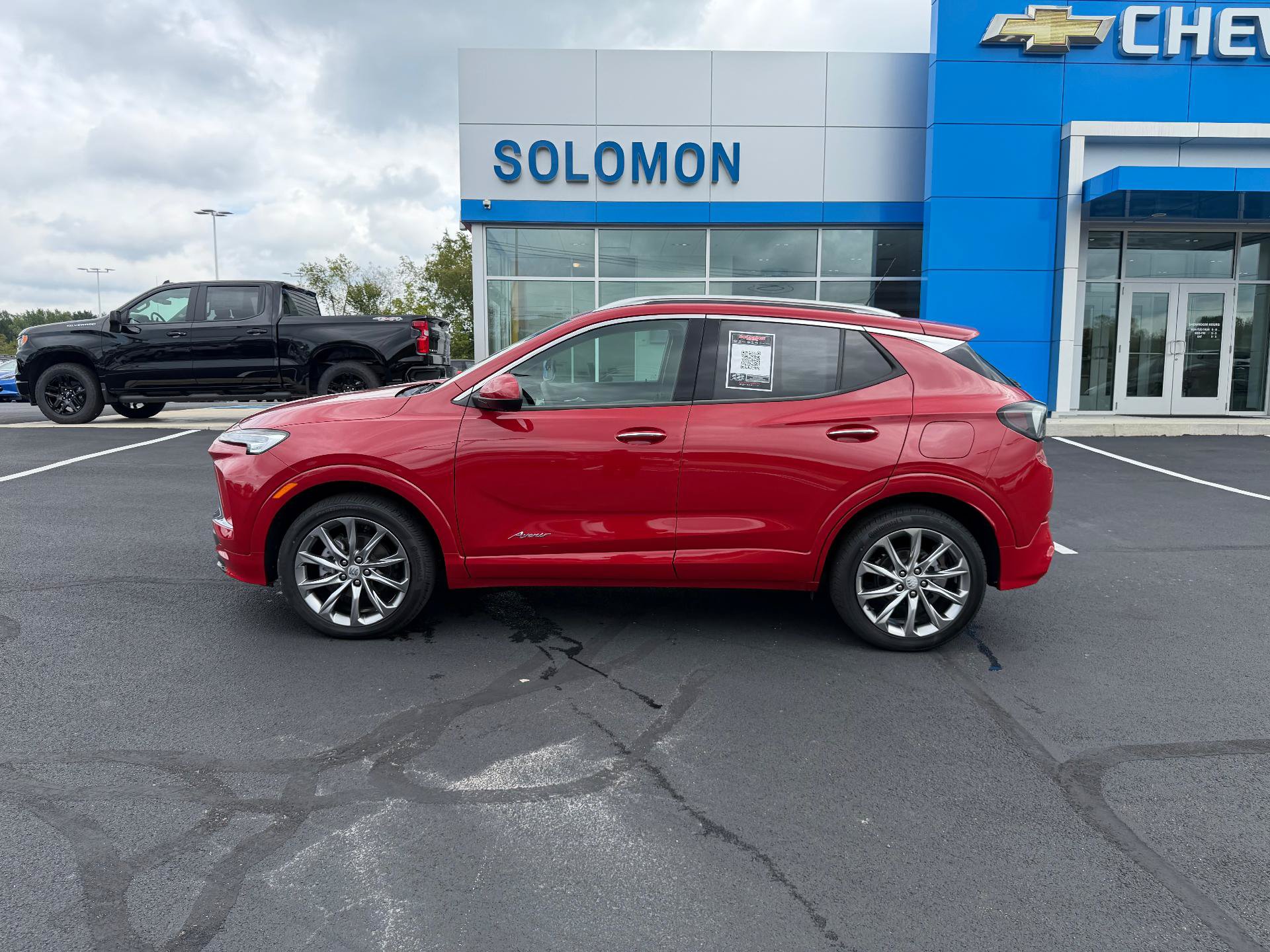 Used 2026 Buick Encore GX Avenir w/ Avenir Technology Package AWD/4WD image 3