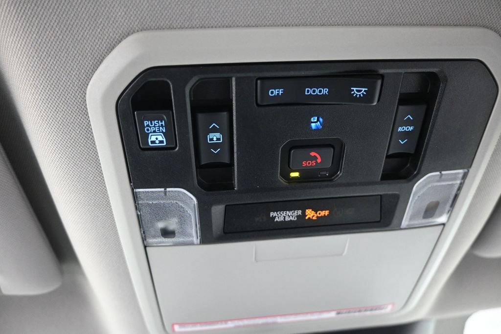Used 2024 Toyota Tundra Limited w/ Power Package AWD/4WD image 36