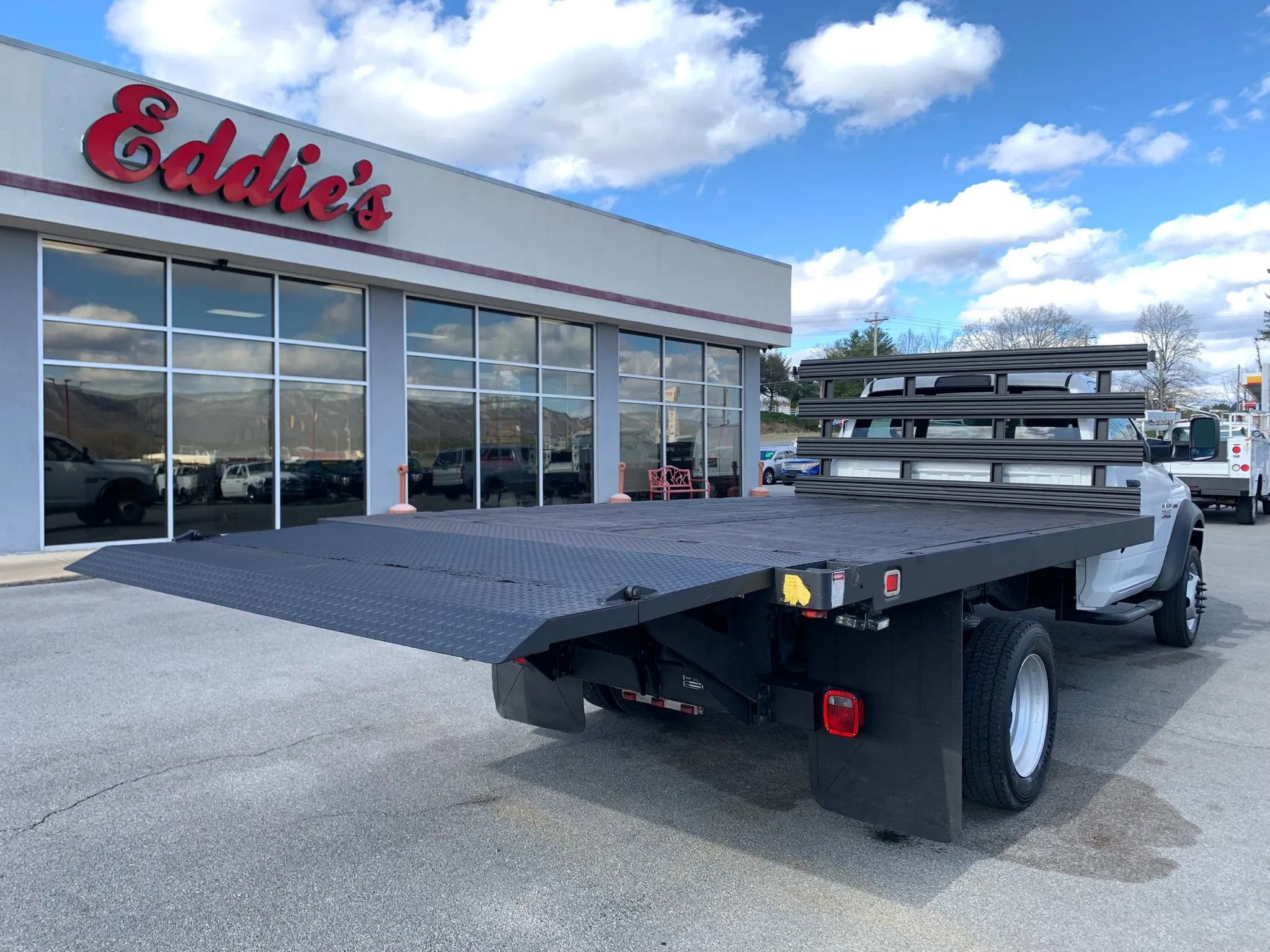 Used 2014 RAM 5500 Tradesman RWD image 31