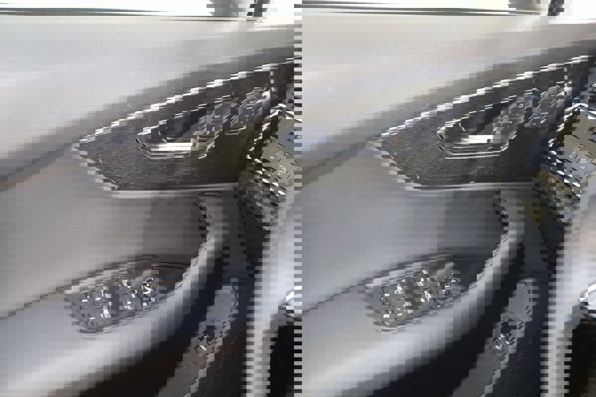 Used 2022 Audi Q7 Premium Plus w/ Premium Plus Package image 28