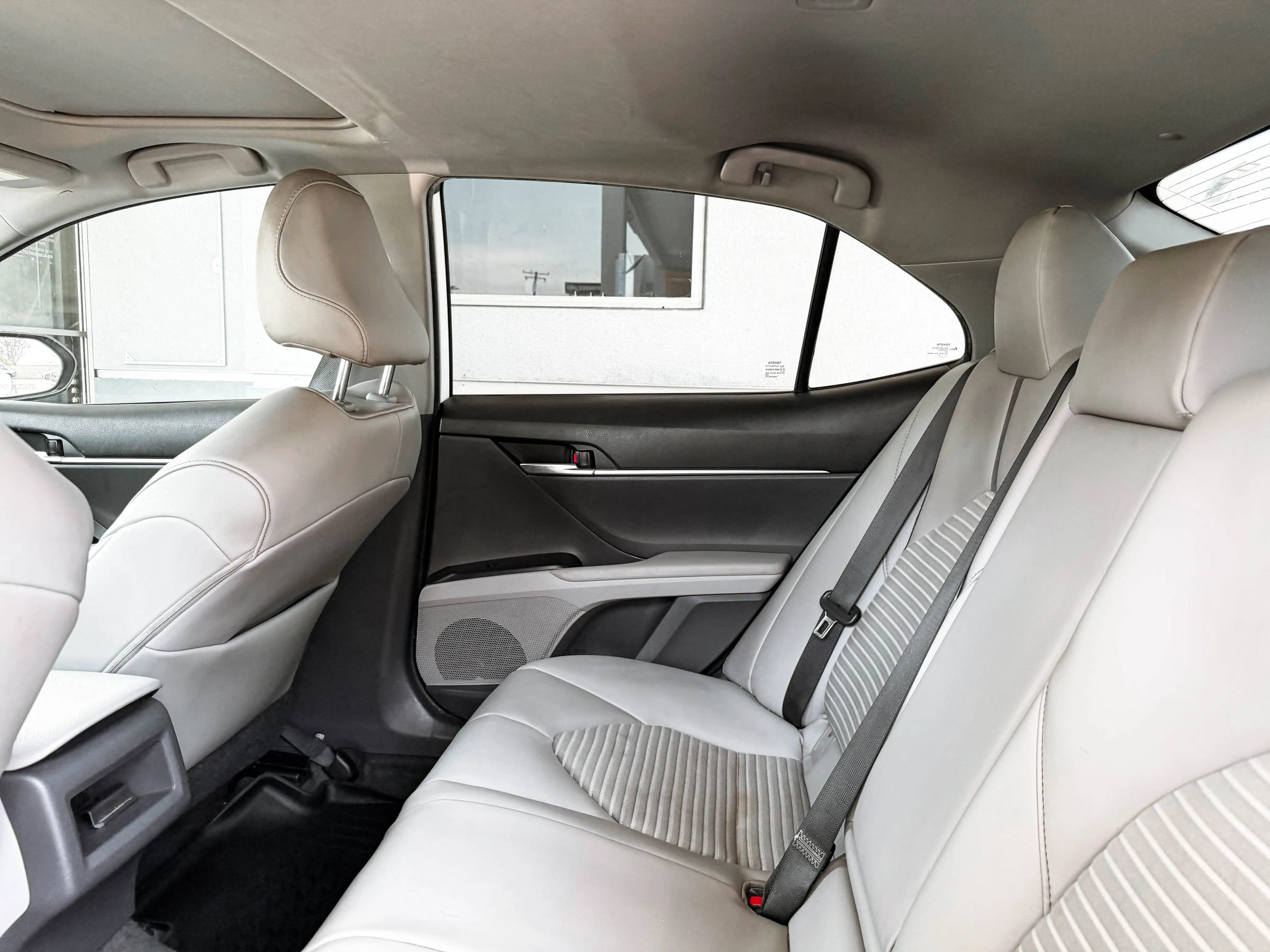 Used 2021 Toyota Camry SE w/ Audio Upgrade Package FWD image 28
