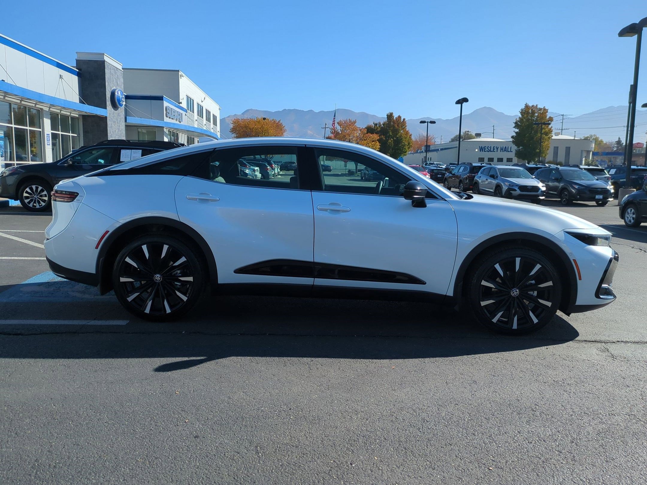 Used 2026 Toyota Crown Platinum image 2