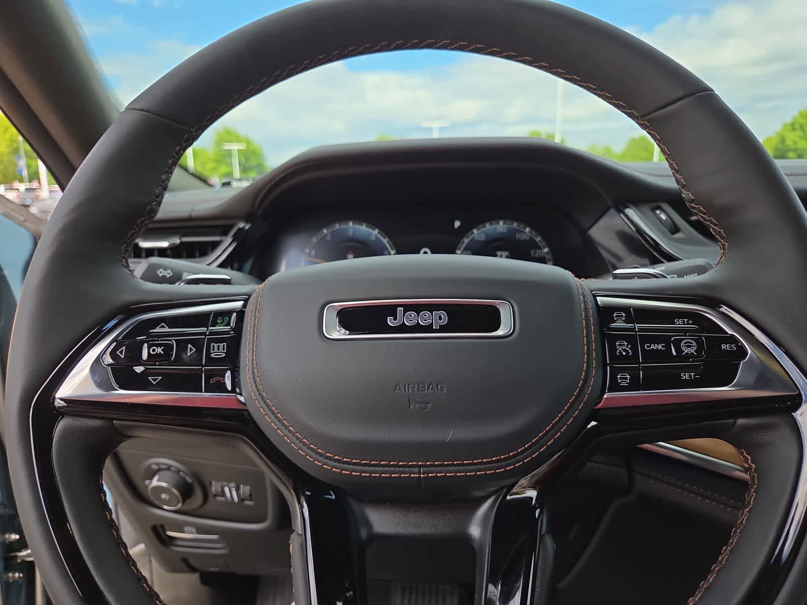 New 2026 Jeep Grand Cherokee Summit AWD/4WD image 23