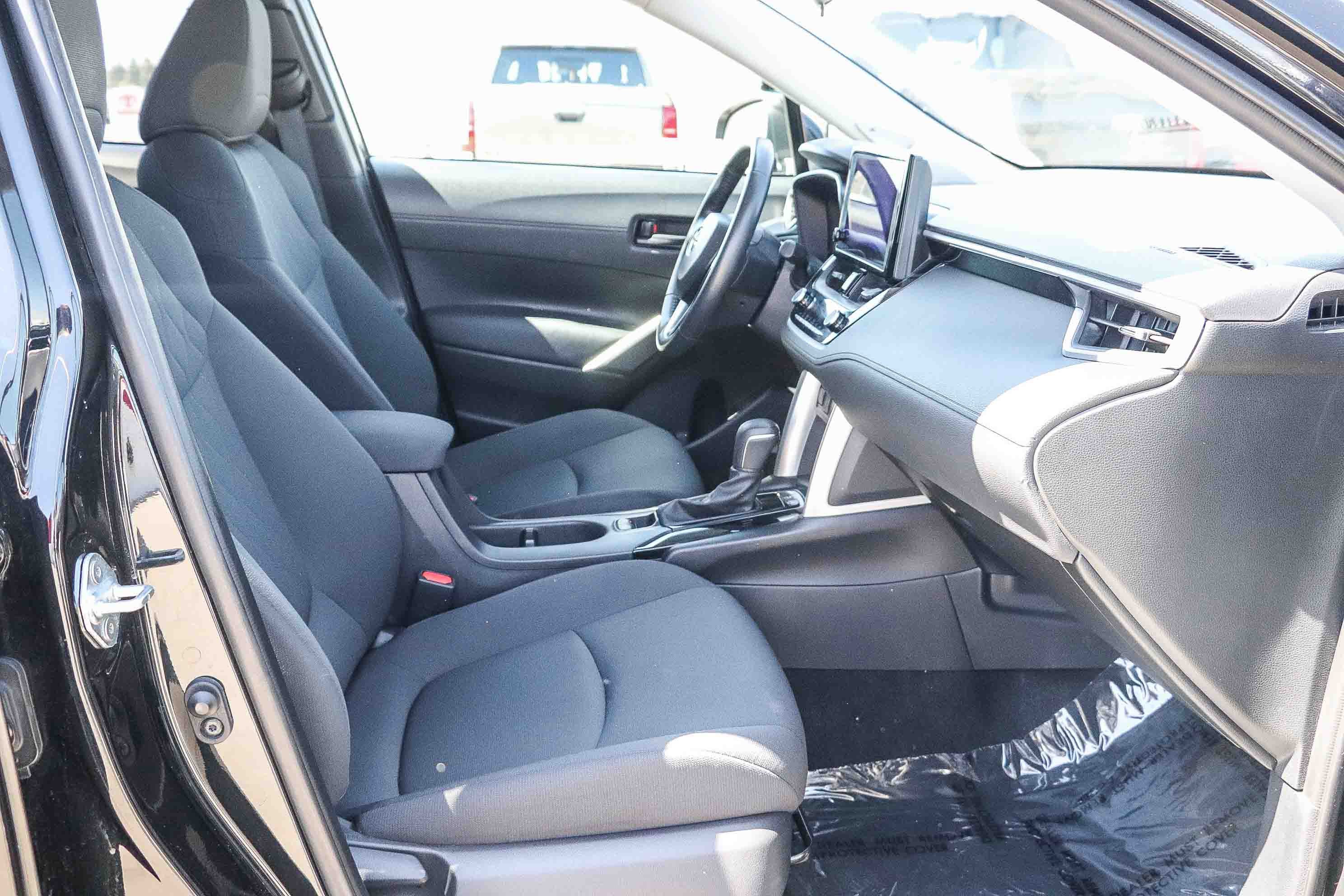 Certified 2024 Toyota Corolla Cross LE w/ Moonroof Package AWD/4WD image 16