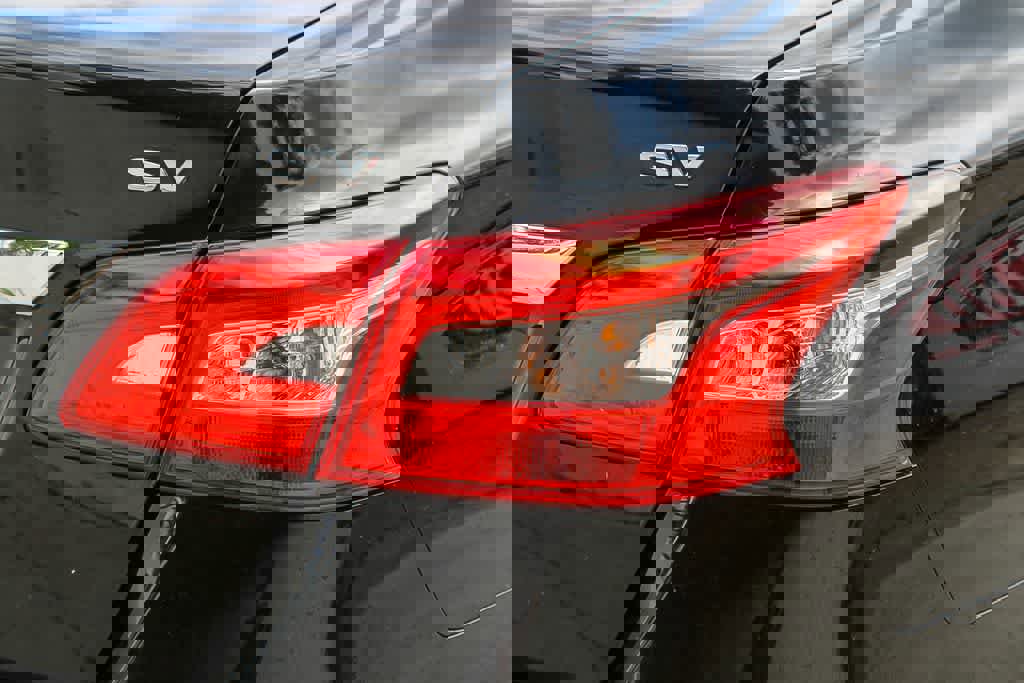 Used 2016 Nissan Sentra SV image 10