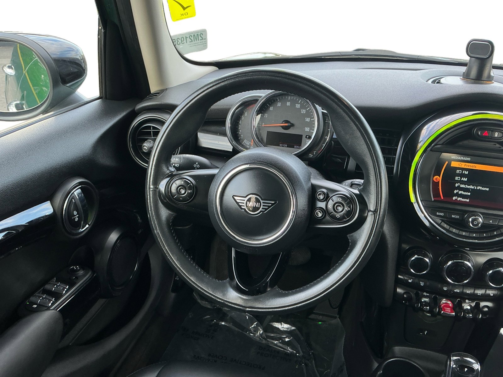 Used 2020 MINI Cooper 4-Door Hardtop FWD image 11