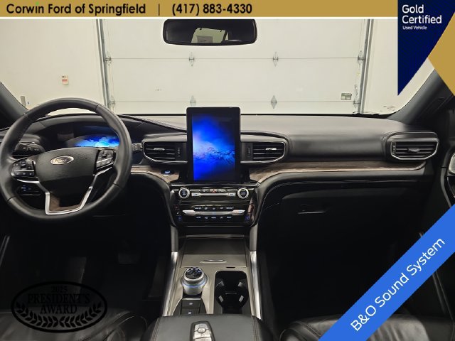 Certified 2023 Ford Explorer Platinum w/ Technology Package AWD/4WD image 16