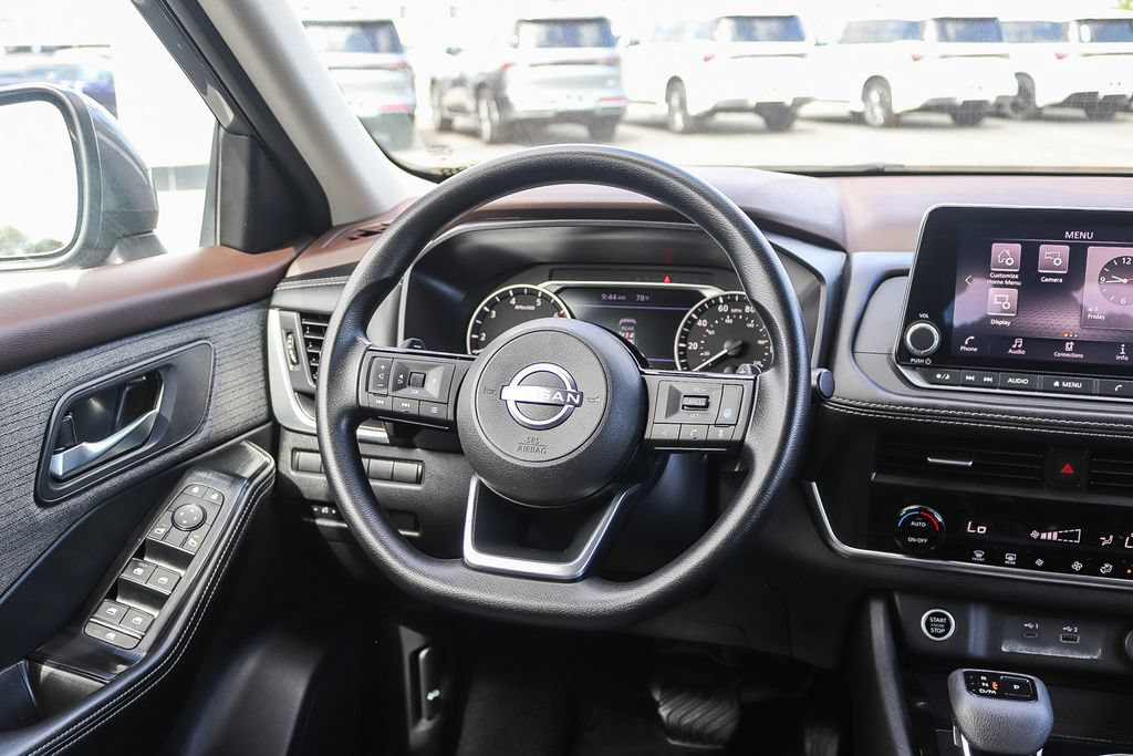 Used 2023 Nissan Rogue SV FWD image 15