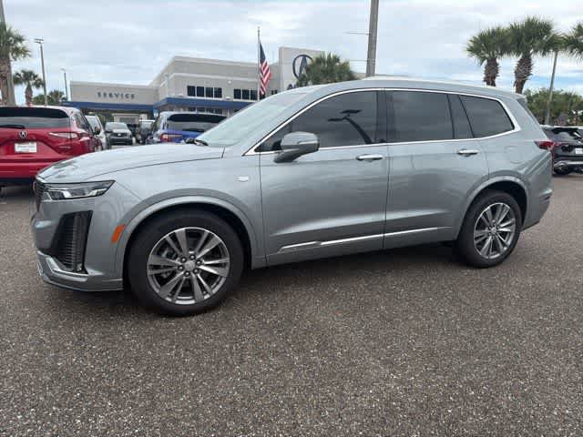 Used 2025 Cadillac XT6 Premium Luxury w/ LPO, Floor Liner Package FWD image 3