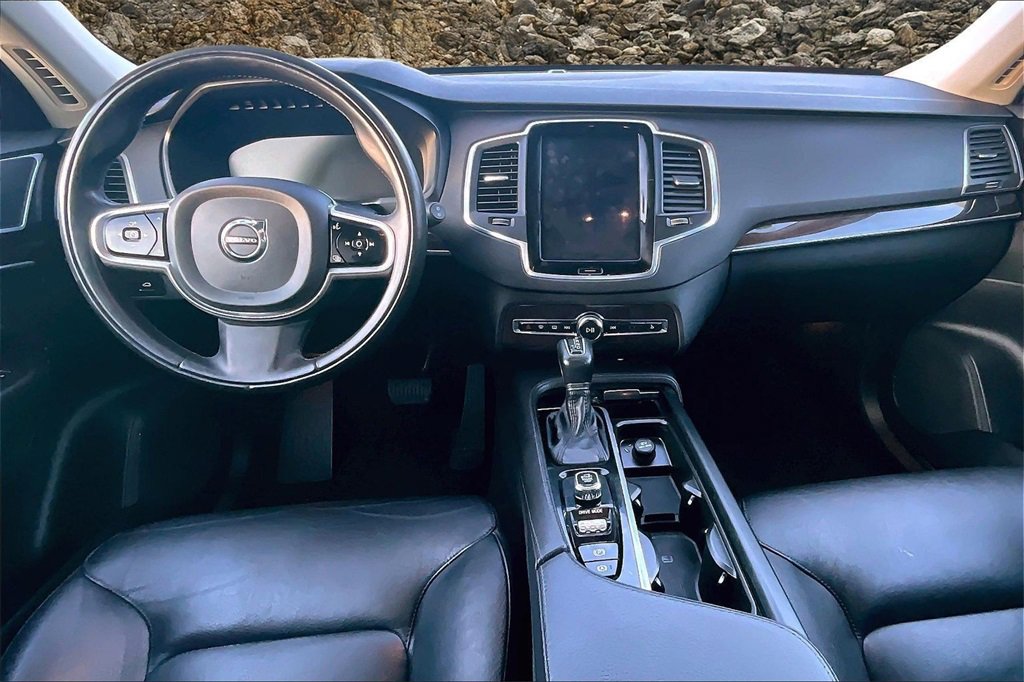 Used 2019 Volvo XC90 T6 Momentum w/ Advanced Package image 13