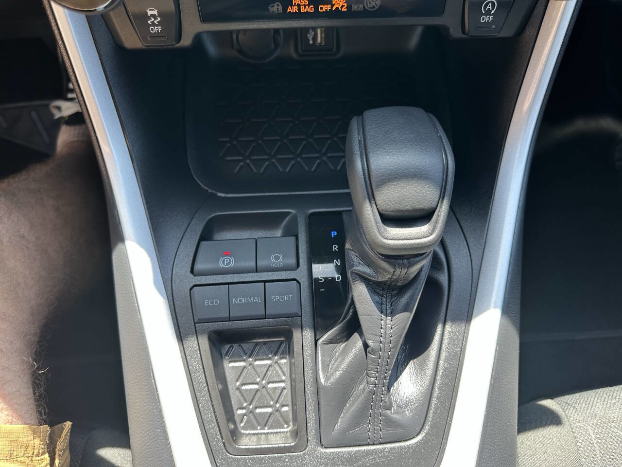 Used 2024 Toyota RAV4 XLE image 17