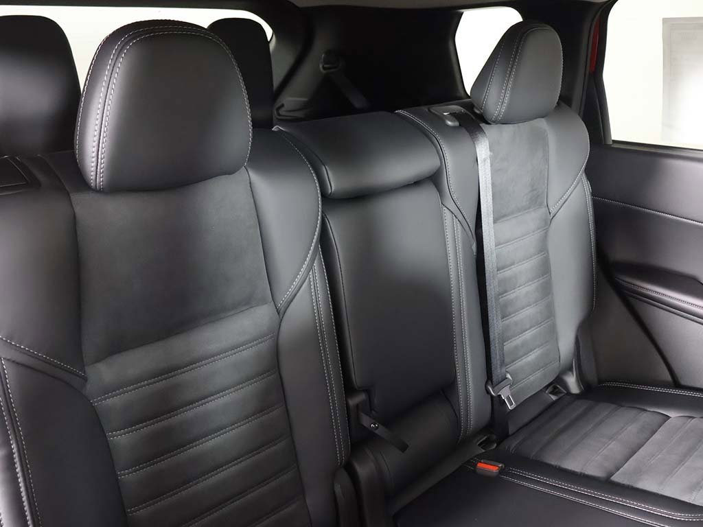 New 2025 Mitsubishi Outlander SE image 38