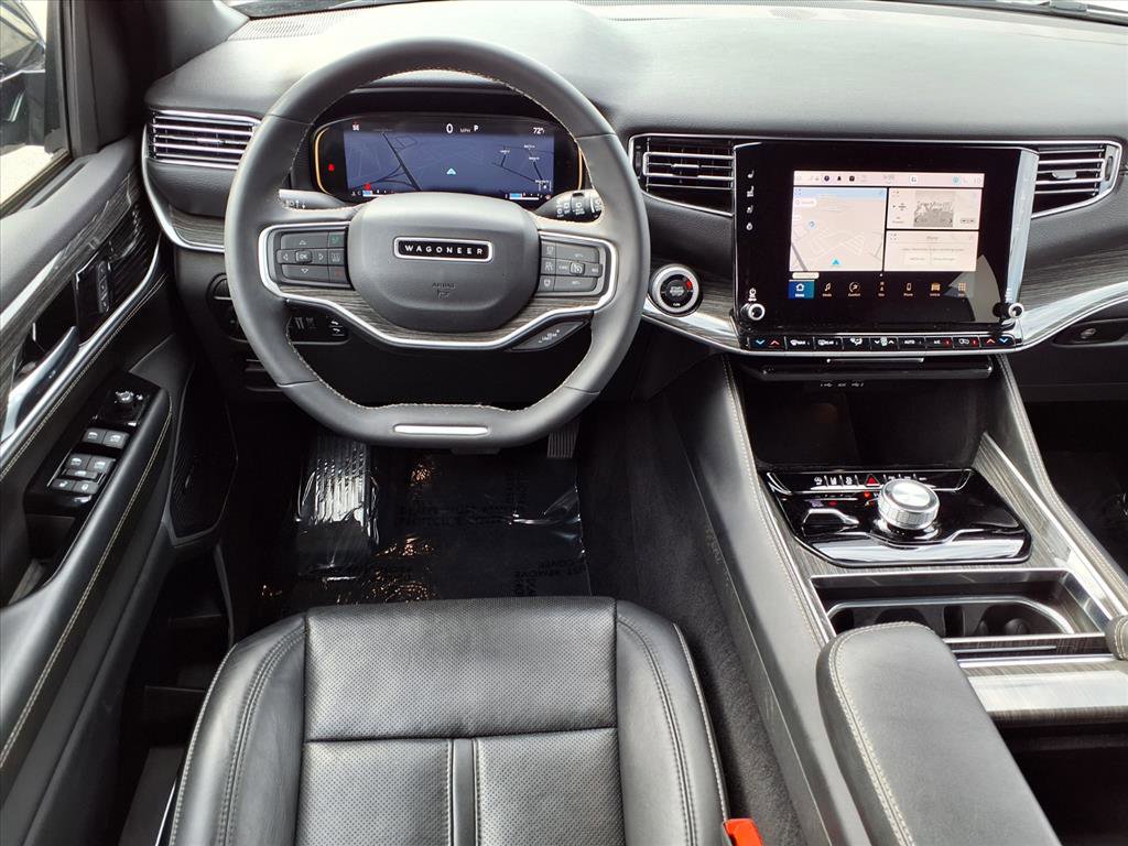 Used 2022 Jeep Wagoneer Series II image 2