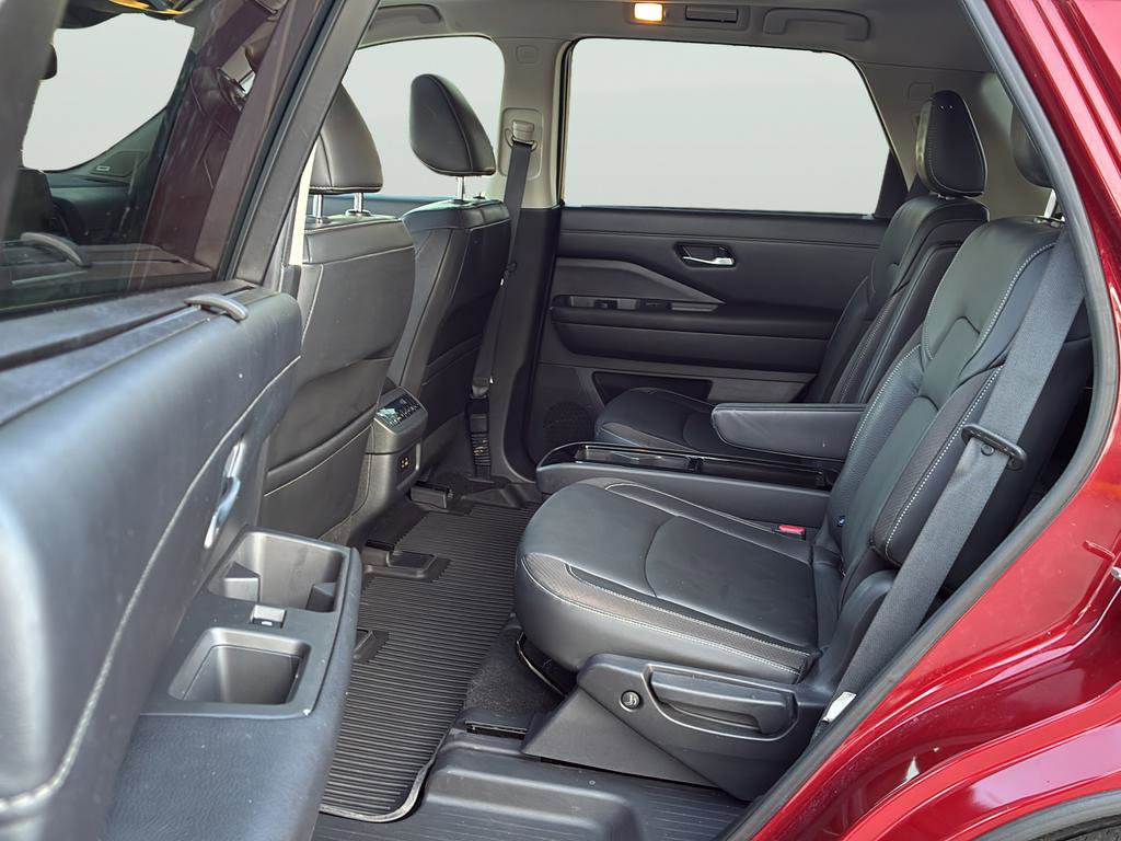 Used 2022 Nissan Pathfinder SL w/ SL Premium Package FWD image 16