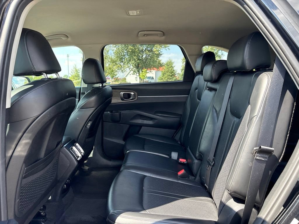 Used 2023 Kia Sorento S AWD/4WD image 13