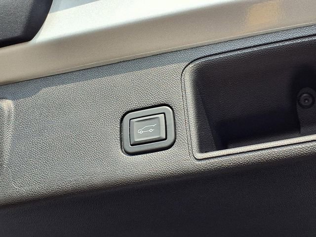 Used 2022 GMC Terrain SLE w/ Driver Convenience Package image 21