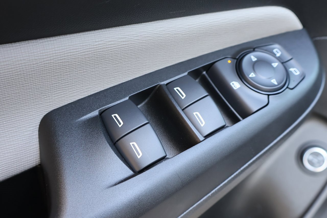 Used 2024 Buick Envista Avenir image 23