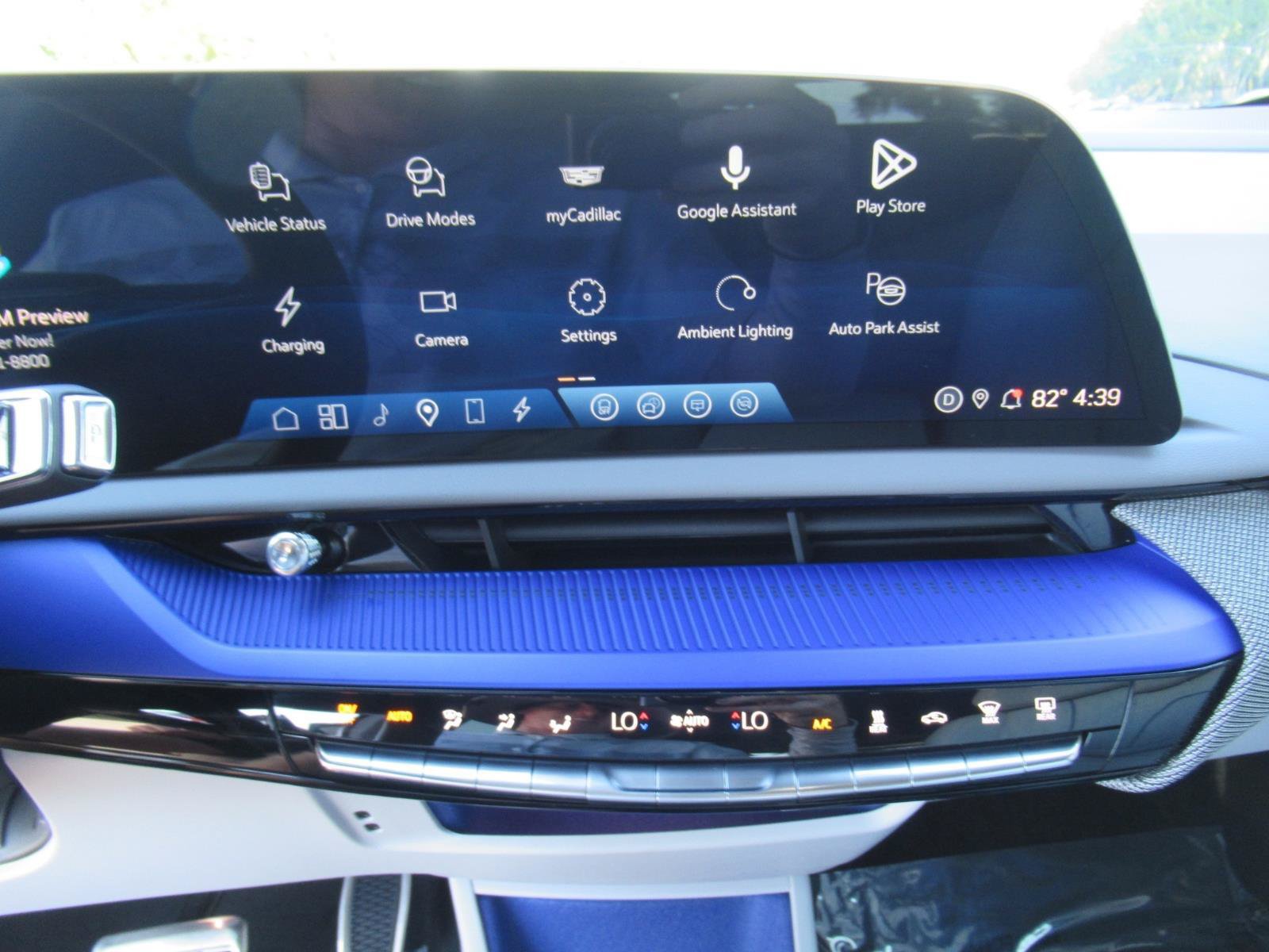 Certified 2025 Cadillac Optiq Sport 2 AWD/4WD image 28