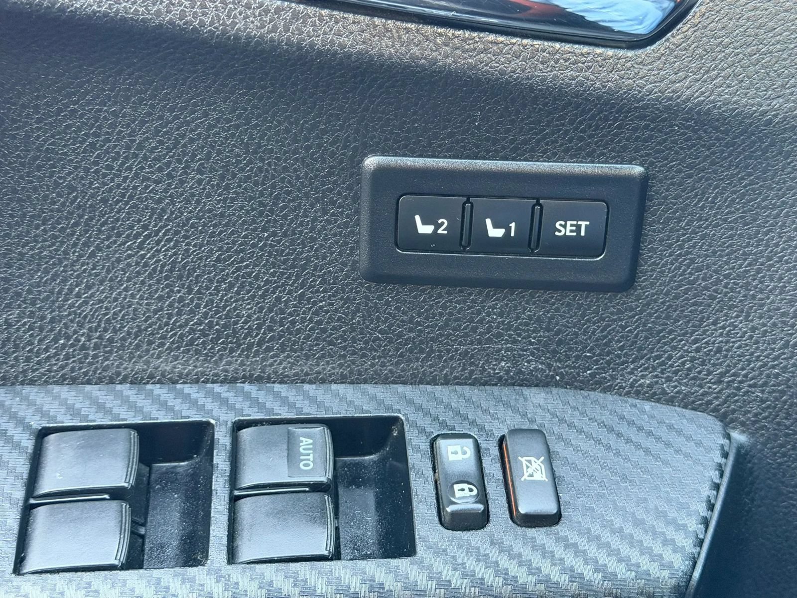 Used 2013 Toyota RAV4 Limited FWD image 25