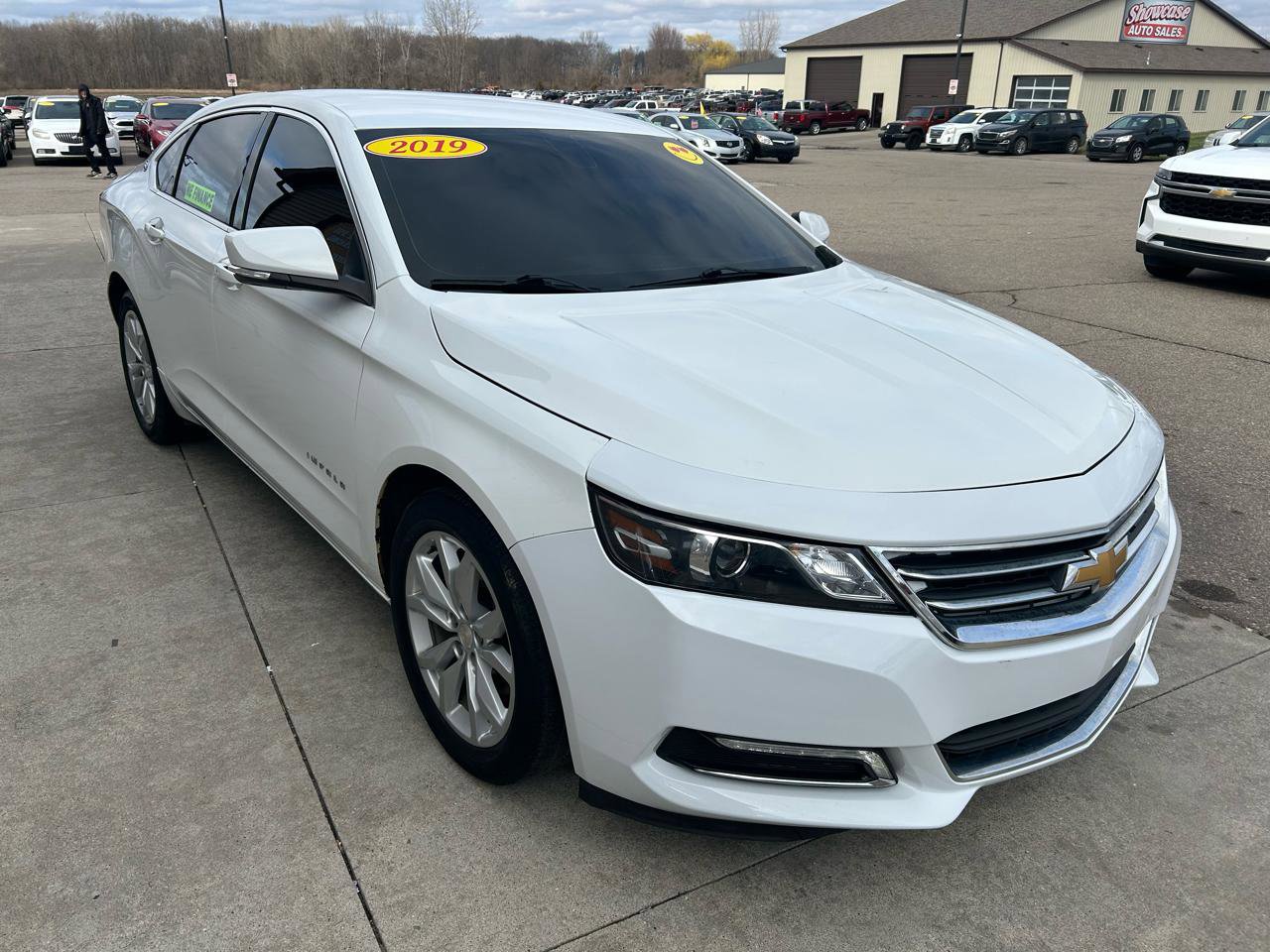 Used 2019 Chevrolet Impala LT FWD image 3