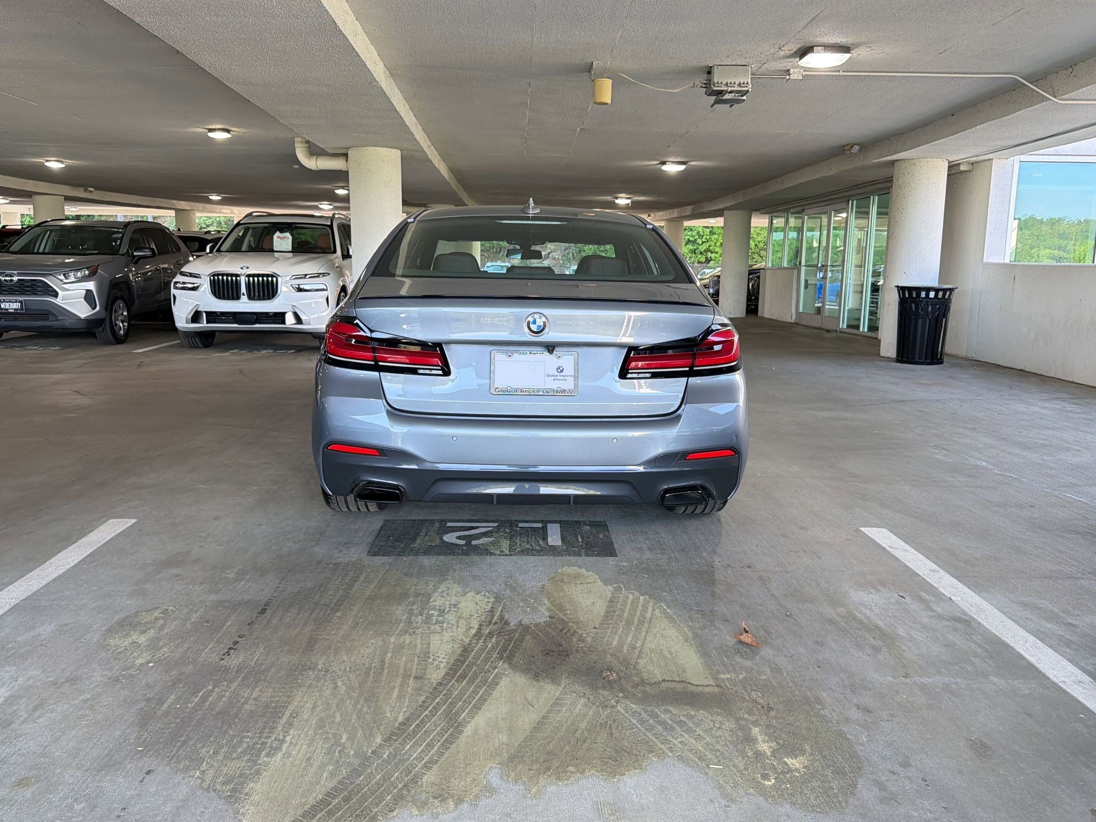 Used 2023 BMW 540i w/ Executive Package image 9