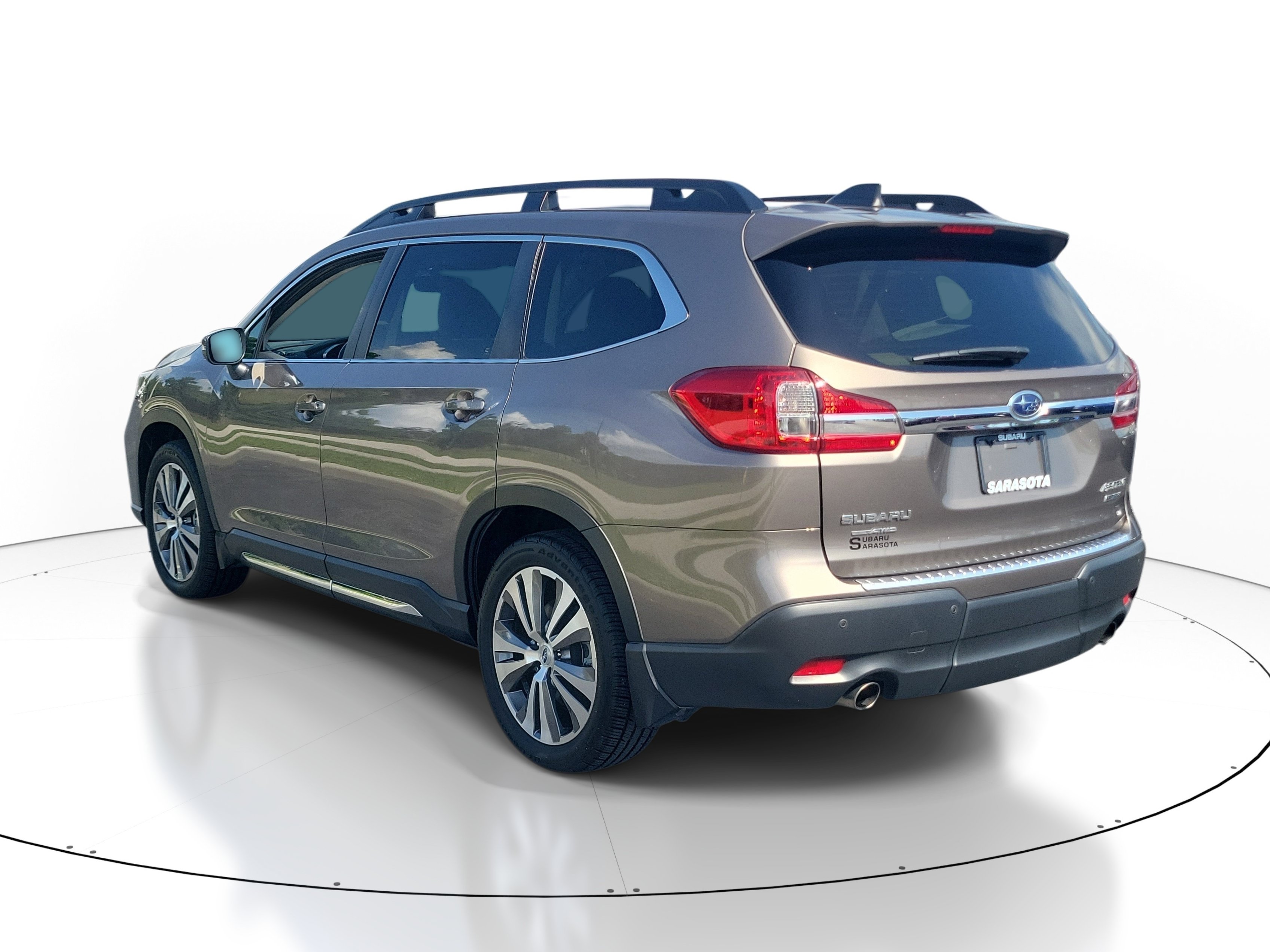 Used 2022 Subaru Ascent Limited w/ Technology Package AWD/4WD image 4
