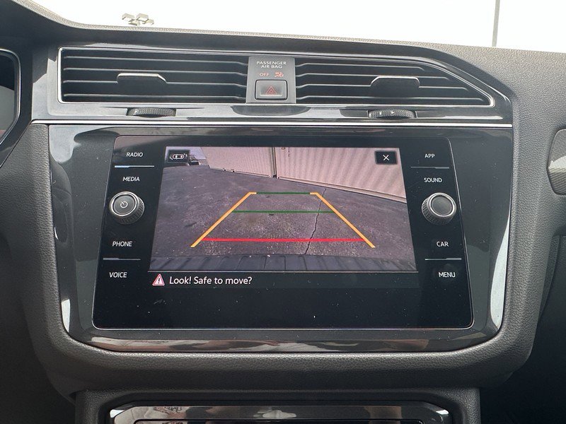 Used 2024 Volkswagen Tiguan SE R-Line w/ MDO Package, Two-Row image 29