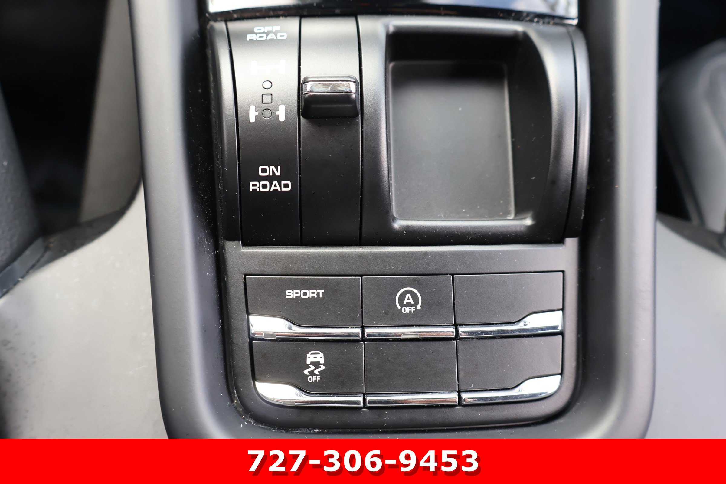 Used 2016 Porsche Cayenne AWD/4WD image 31