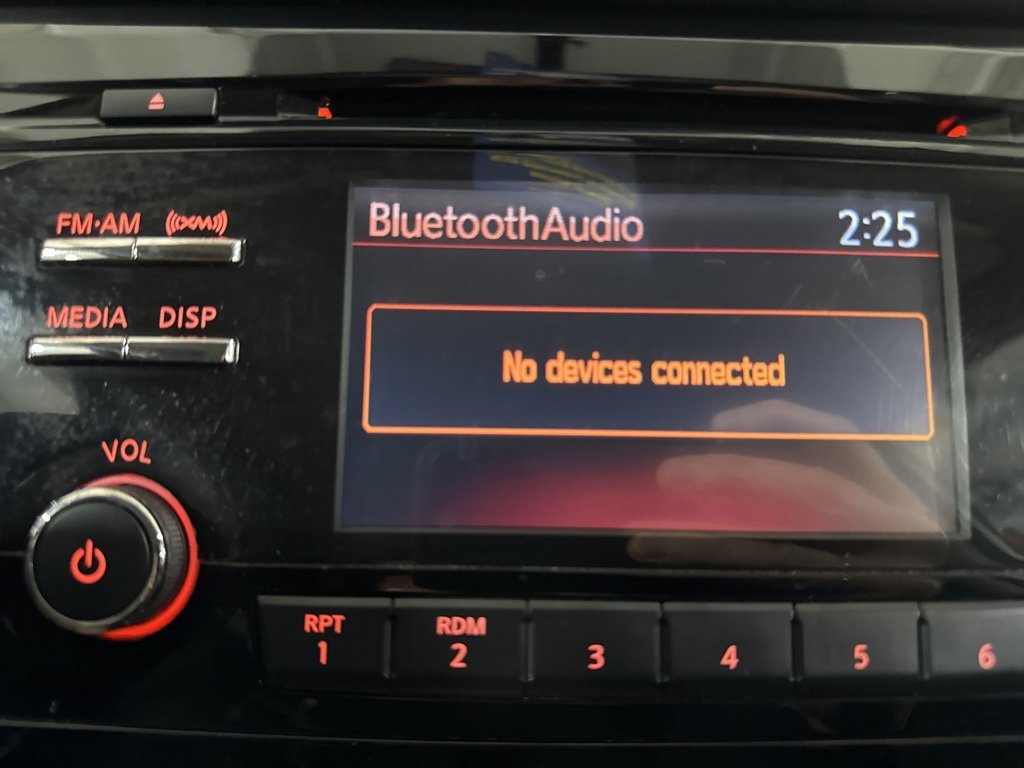 Used 2017 Nissan Rogue SV image 32