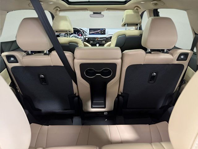 Used 2023 Acura MDX w/ Technology Package FWD image 39