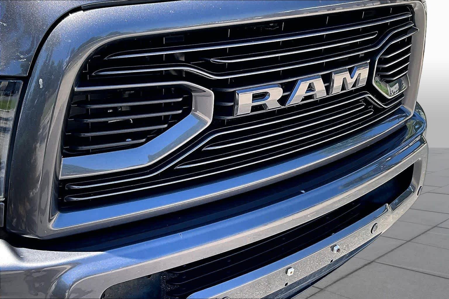 Used 2018 RAM 2500 Laramie w/ Sport Appearance Group AWD/4WD image 29