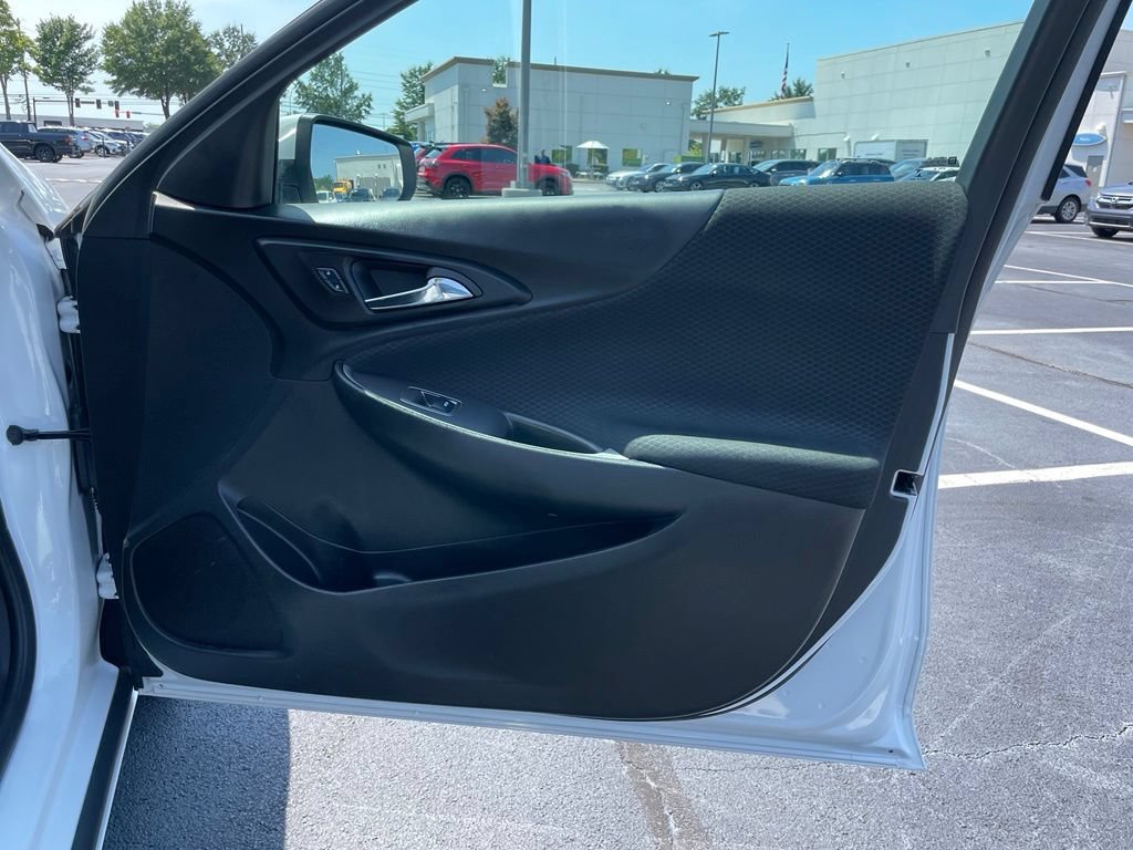 Used 2025 Chevrolet Malibu LT FWD image 30