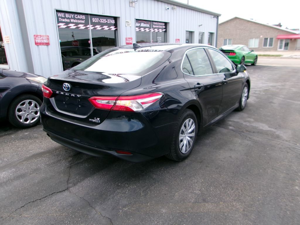 Used 2020 Toyota Camry LE image 4